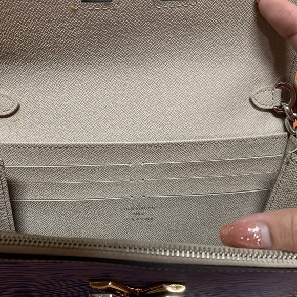 SOLD Louis Vuitton Epi Leather TWIST WalletonChain - Picture 2 of 8